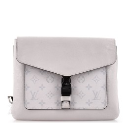 Outdoor Flap Messenger Monogram Taigarama