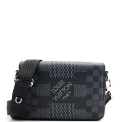 Studio Messenger Bag Limited Edition Damier Graphite 3D