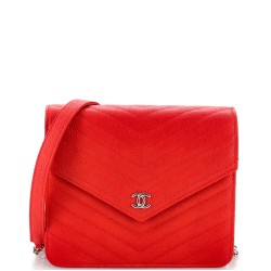 Square Wallet on Chain Chevron Caviar