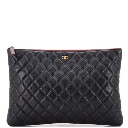 O Case Clutch Quilted Caviar Large