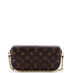Ivy Wallet on Chain Monogram Canvas