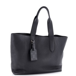 Cabas Voyage NM Taurillon Leather