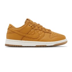 Nike Dunk Low Quilted 'Wheat' W (2022)