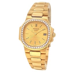 Pre-owned Patek Philippe Nautilus Quartz Diamond Champagne Dial Ladies Watch 4700/1